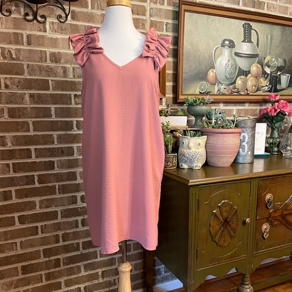 Boutique Shift Dress - Picture 3 of 7